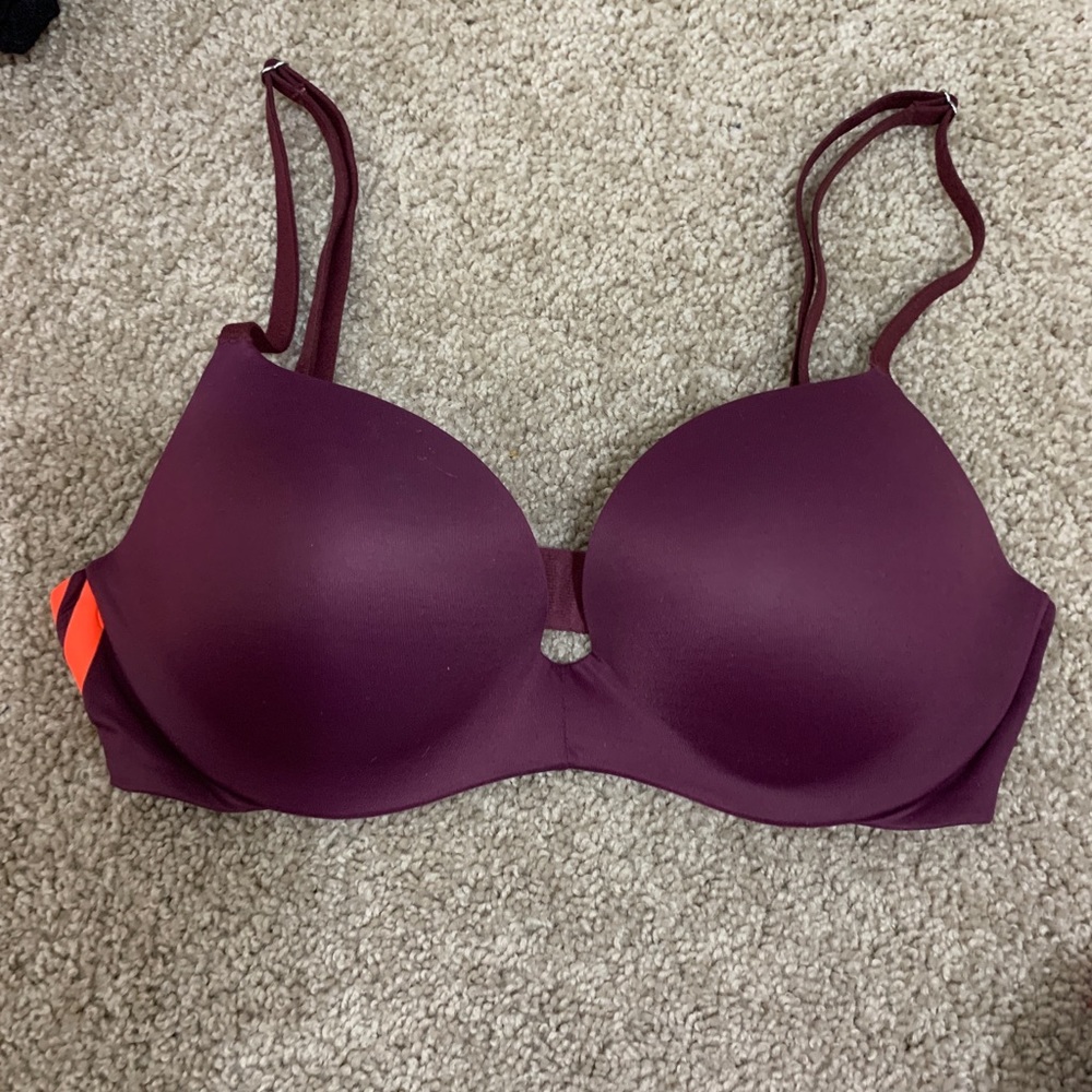 Limited Ed Victoria’s Secret Pink Push Up Bra- 32C